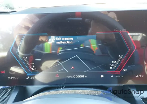 2026 BMW M5 z USA, uszkodzony, nr VIN WBS83FK02TCW43178